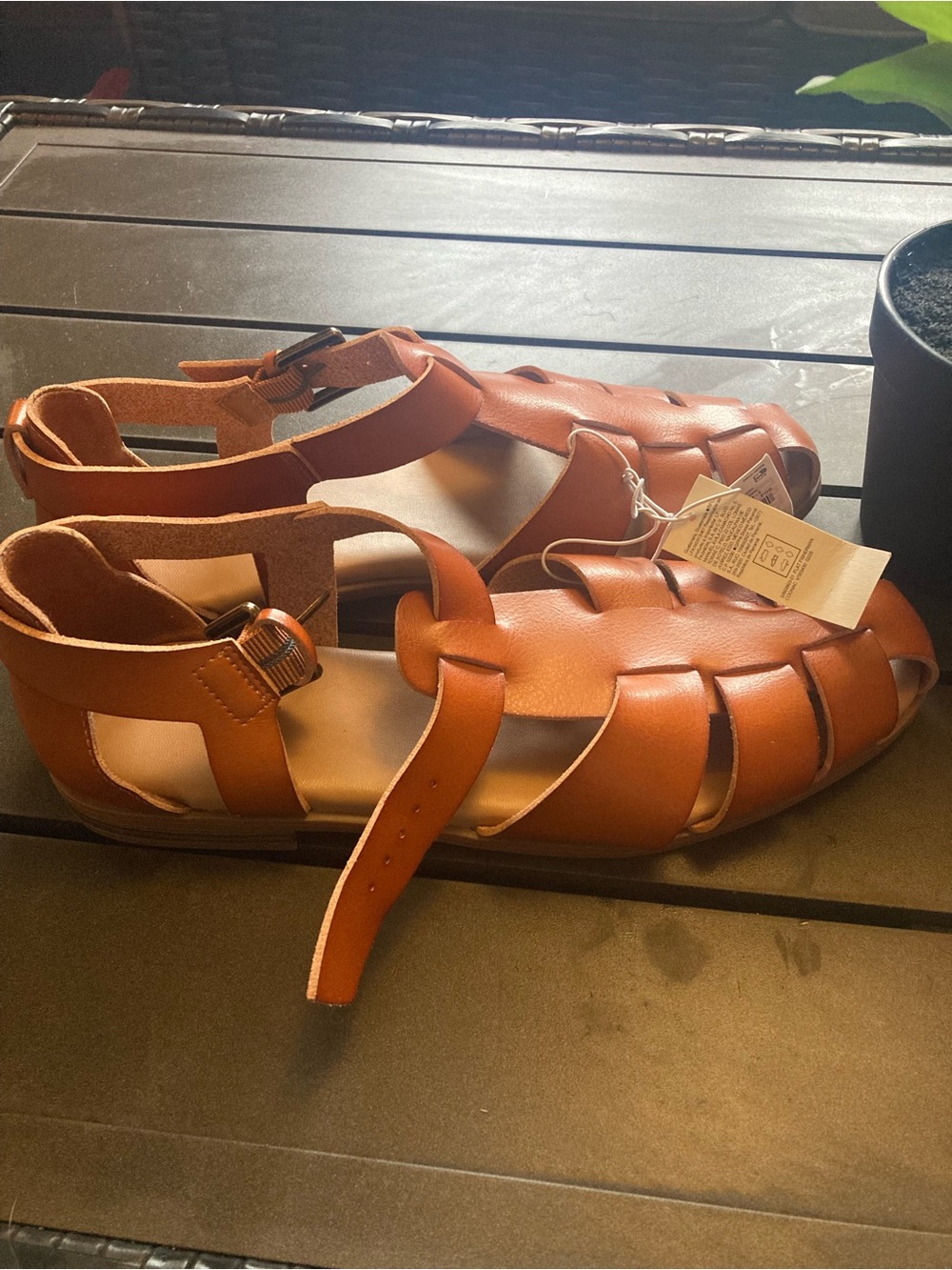 Old Navy Tan Cognac-Look Fisherman Sandals with Buckle Strap - Picture 2 of 4